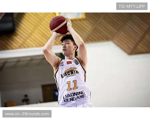 辽宁球迷设宴送别张峻豪、黄秋实，两新星赴西班牙U22联赛磨练